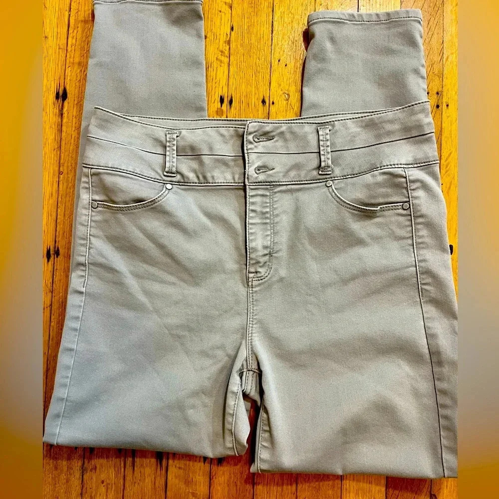 Ankle pants